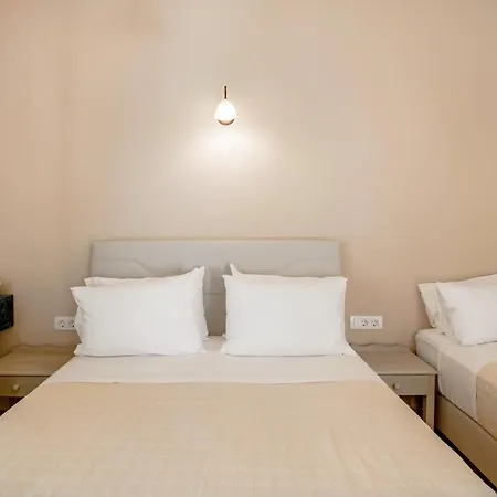 Phevos Aparthotel Perissa (Santorini)