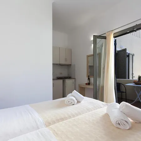 Aparthotel Phevos Perissa (Santorini)