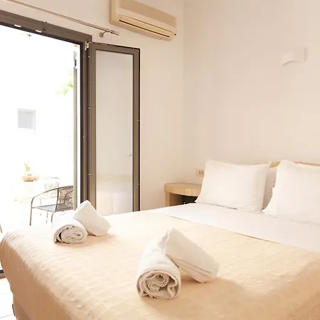 Lejlighedshotel Phevos Perissa (Santorini)